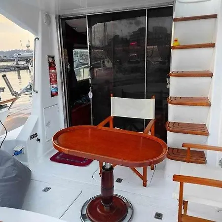 Boat Cardeli * Χιχόν