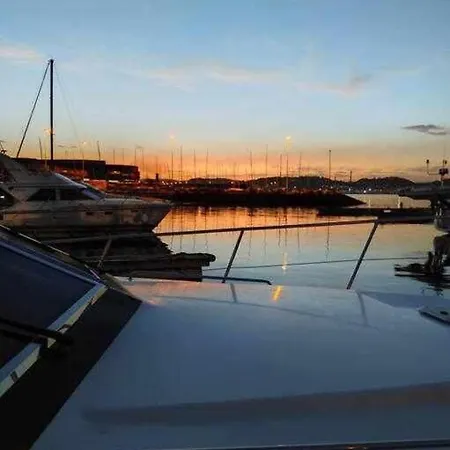 Boat Cardeli Χιχόν